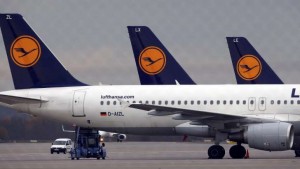 Greve em aeroportos da Alemanha cancela centenas de voos 