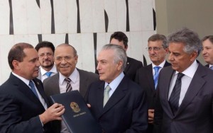 Michel Temer recebe notificação e se torna presidente em exercício do Brasil