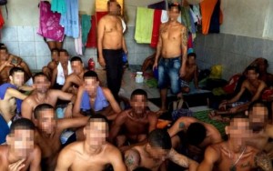 Maior cadeia do País tem favela e área "Minha cela, minha vida" para presos VIP