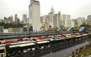 Motoristas de ônibus ameaçam paralisar nesta quarta-feira em São Paulo