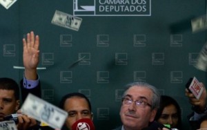 Após renúncia de Cunha, favoritos ao cargo não formalizaram presença em disputa