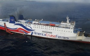 Navio de turismo tem evacuação forçada após registro de incêndio a bordo