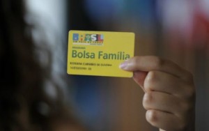 Doações de beneficiários do Bolsa Família para eleições superam R$ 15 milhões 