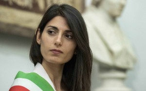 Após renúncia de membros de seu gabinete, prefeita de Roma enfrenta nova crise