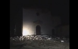 Terremoto na Itália deixa duas pessoas feridas 