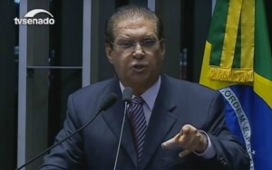 "Mídia quer derrubar Michel Temer e colocar FHC", diz senador do PMDB