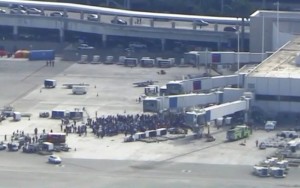 Ao menos cinco pessoas morrem após tiros serem disparados em aeroporto dos EUA