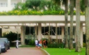 Explosão em hotel de Silvio Santos deixa pelo menos dois feridos no Guarujá (SP) 
