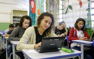 Secretaria da Educação de São Paulo paga bônus a servidores no dia 20 de abril